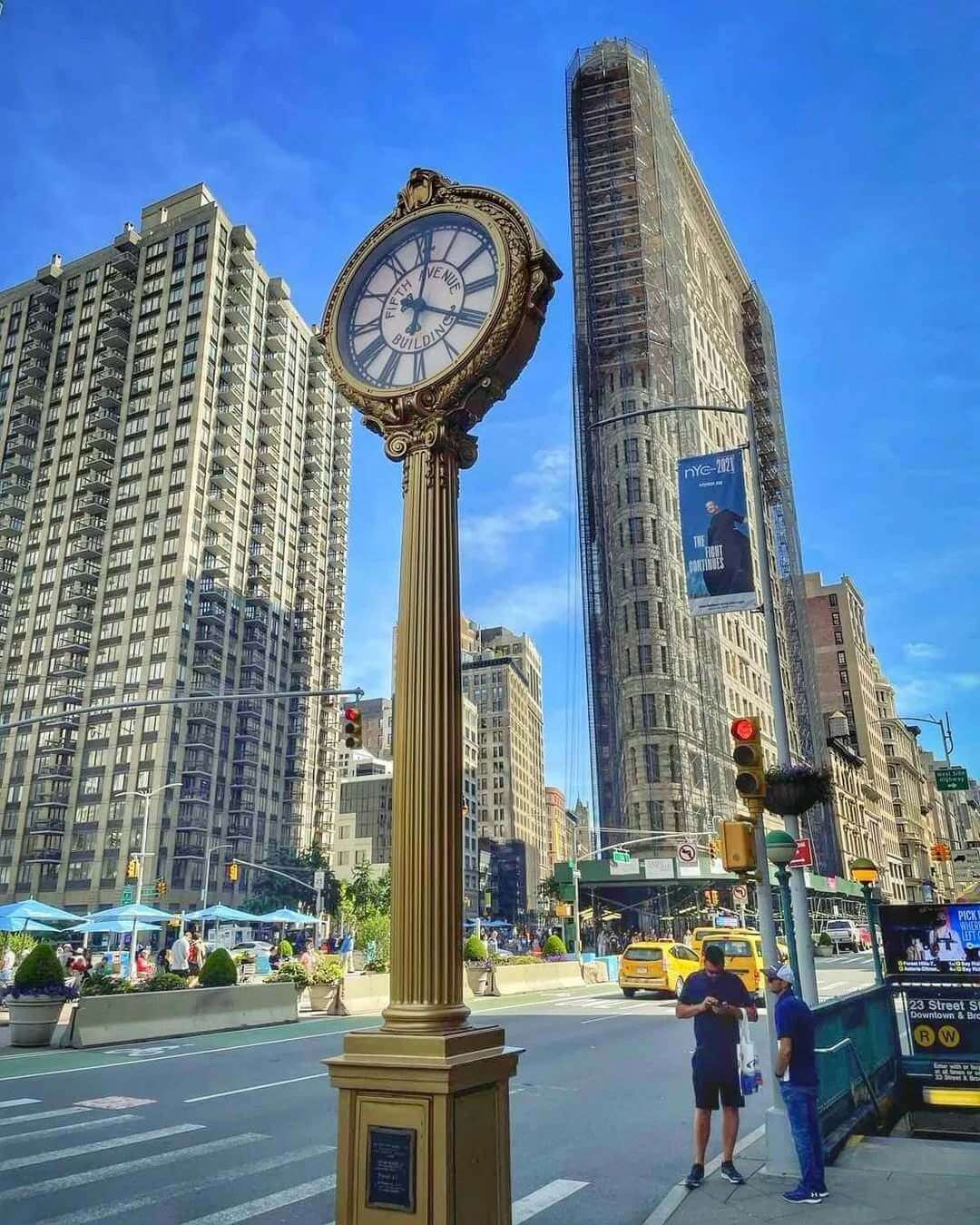 Фото часы в Нью-Йорке
